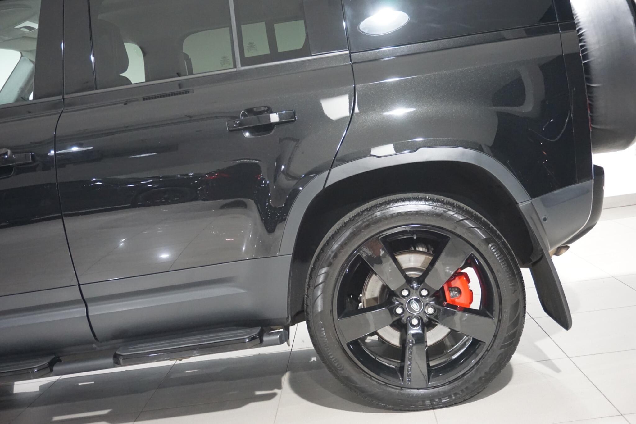 Land Rover Defender 110 3.0 D250 MHEV HSE Hard Top SUV 5dr Diesel Auto 4WD MWB Euro 6 (s/s) (250 ps)
